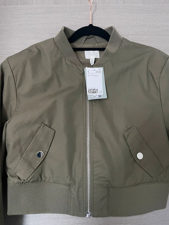 Superbe veste bomber H&M kaki taille L - photo numéro 5