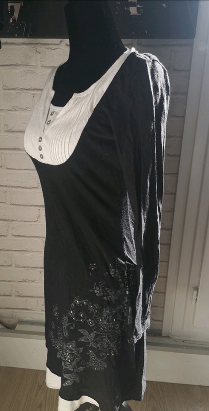 Tunique noire - photo numéro 2