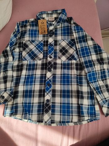 Chemise tape à l'oeil