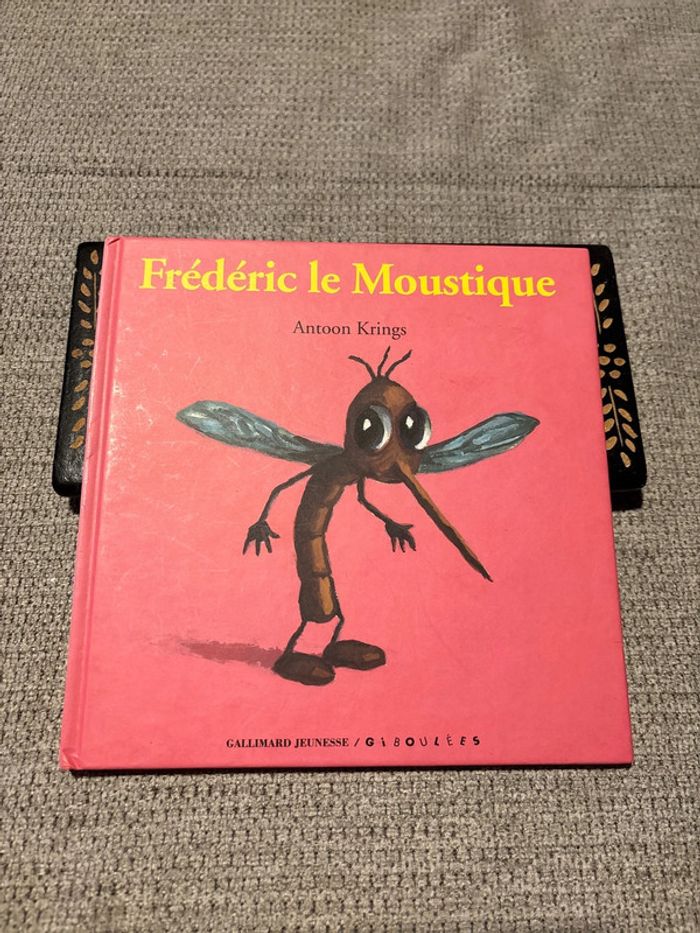 Livre Frédéric le Moustique