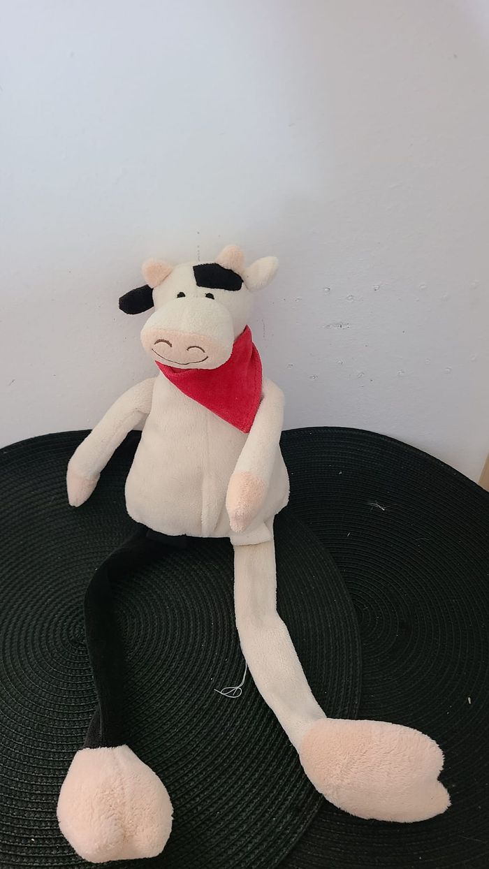Vache CREDIT AGRICOLE CA TIWI doudou noir et blanc à longues jambes