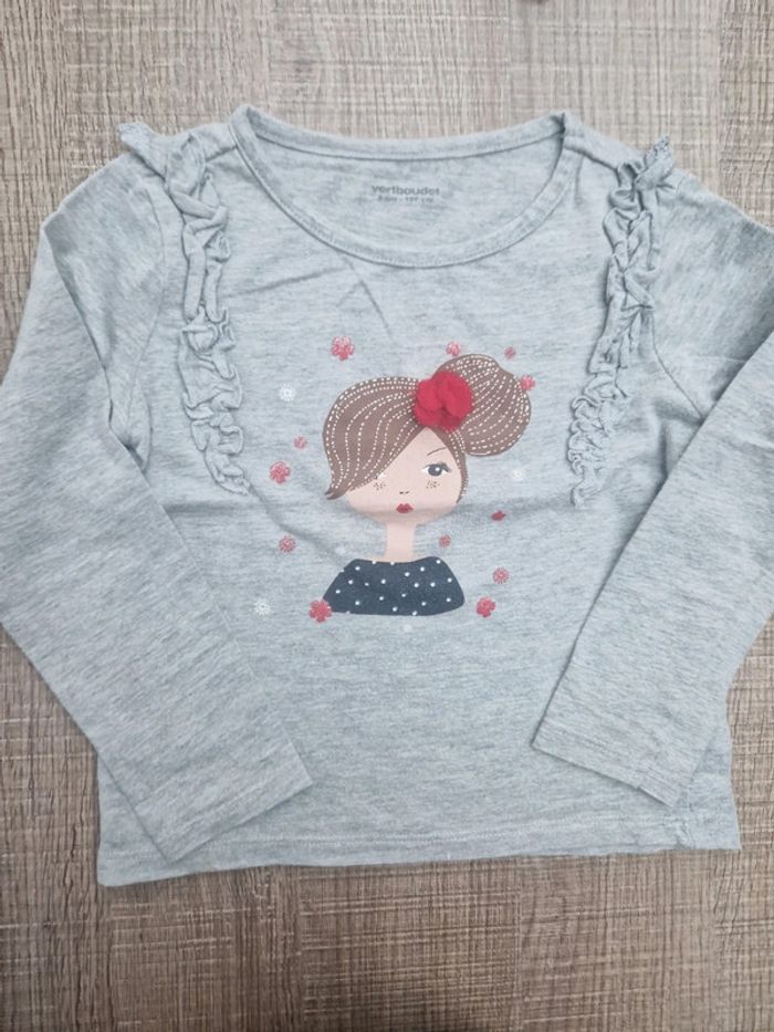 Lot 3 T shirts Vertbaudet et TAO 4 ans en très bon état - photo numéro 8