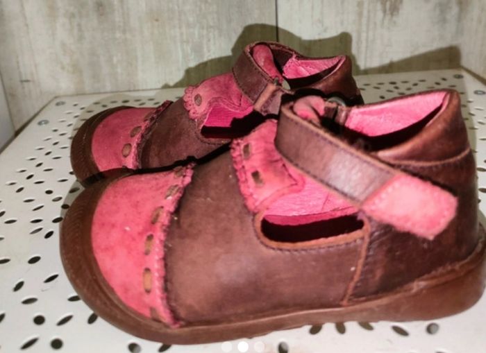 Chaussures taille 21 - photo numéro 2