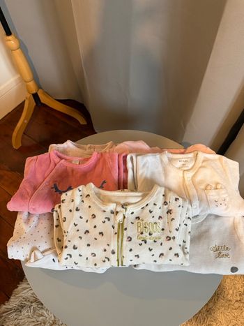 Lot de pyjamas 