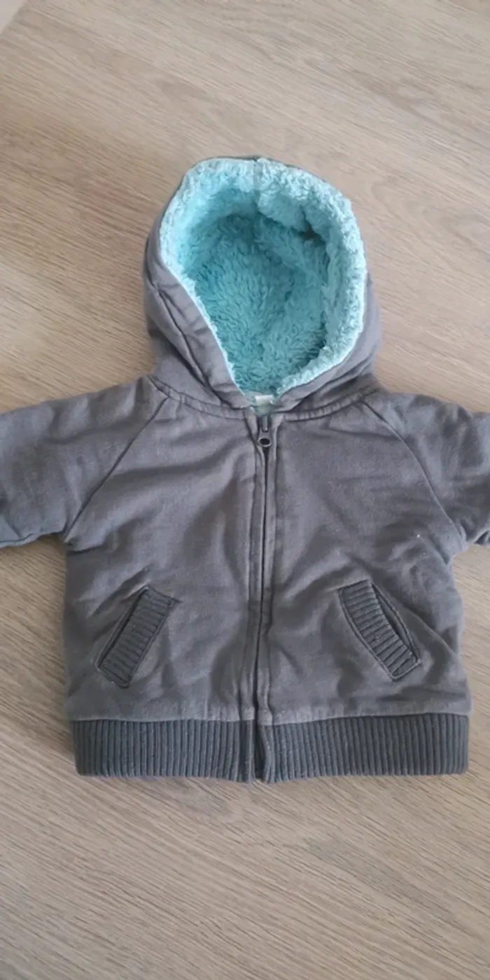 Gilet chaud taille 1 mois
