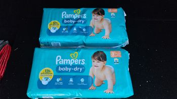 Lot 104 couches Pampers T3