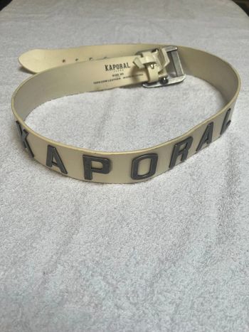 ceinture kaporal cuir blanc taille 95 en bon etat
