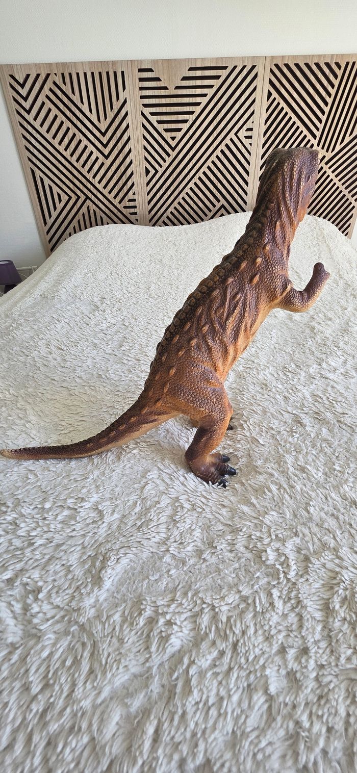 Grand dinosaure - photo numéro 3