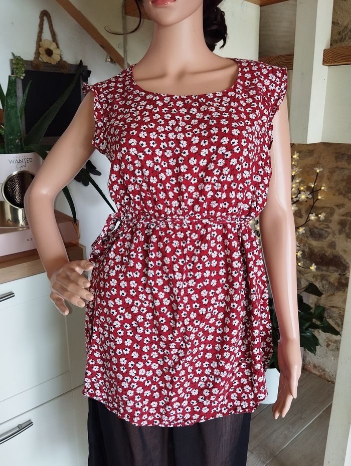 Blouse motifs fleurs
