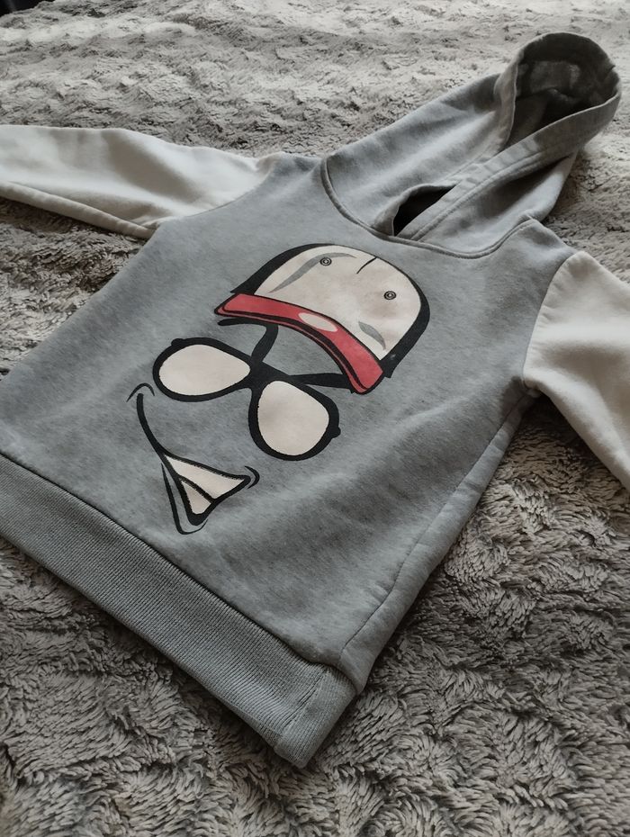 Sweat à capuche Taille 6ans - photo numéro 5