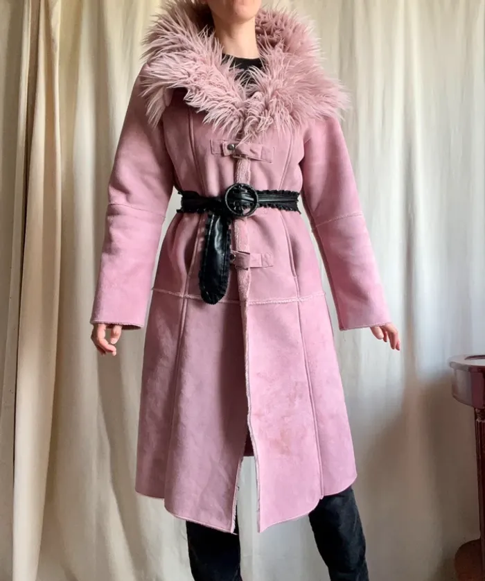 Manteau rose fausse fourrure faux fur suedine y2k Coquette style Afghan - Taille L/XL - photo numéro 5
