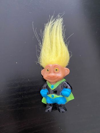 Troll cheveux jaune 