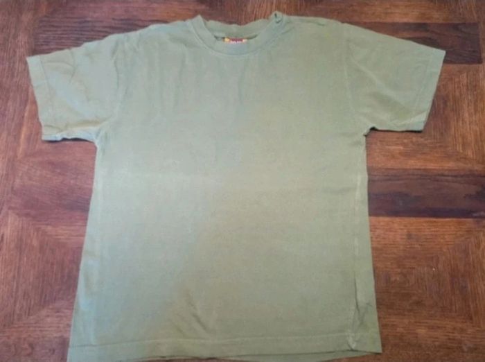Tee shirt kaki