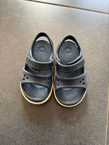 Sandales crocs 22/23 taille 6