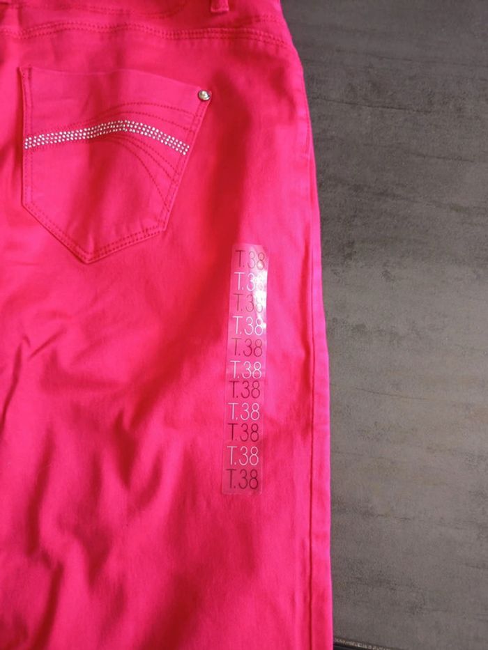Jean femme taille 38 neuf - photo numéro 4