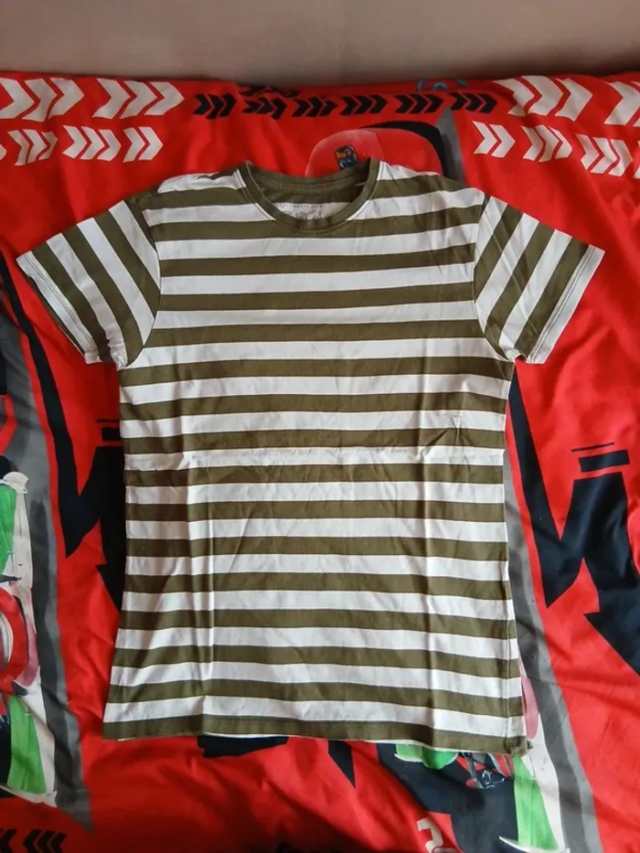 Lots de 4 tee-shirts taille 14 ans - photo numéro 4