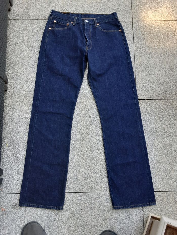 Pantalon jean marque Levi s strauss 501 taille w 33 l 34 fermeture bouton - photo numéro 5