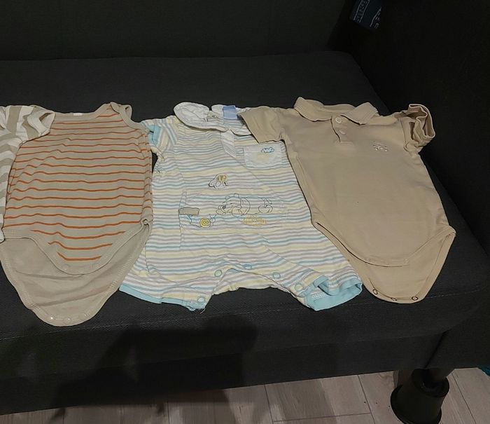 Lot de vêtements garçon 6 mois - photo numéro 3