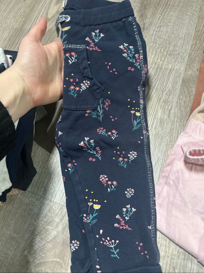 Lot 13 pantalons - photo numéro 4