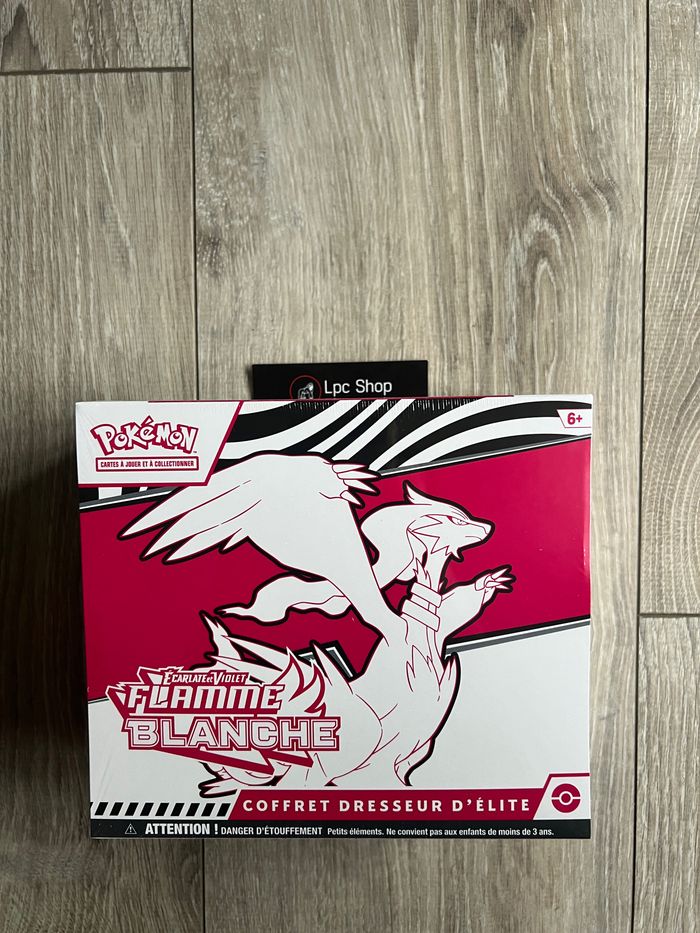 POKÉMON - COFFRET DRESSEUR FLAMME BLANCHE - ETB EV 10.5 - FR NEUF & SCÉLLÉ