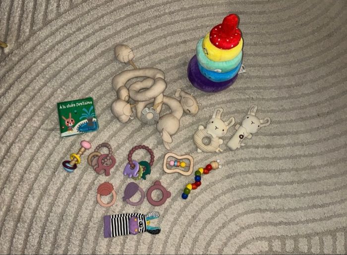 Lot de jouets - photo numéro 2