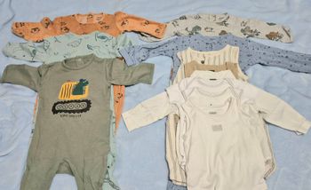 Pyjama bébé lots de vêtements 9mois