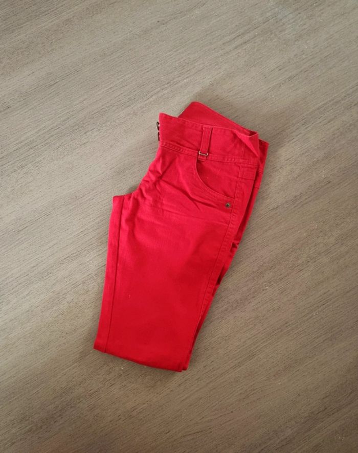 Pantalon rouge - photo numéro 2