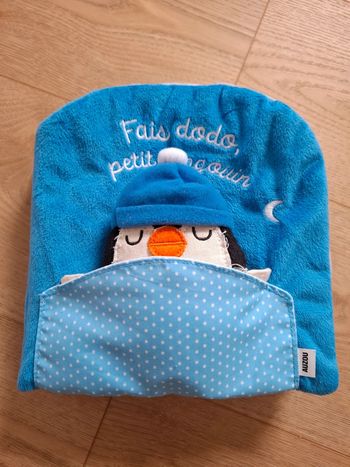 Livre tissu pingouin