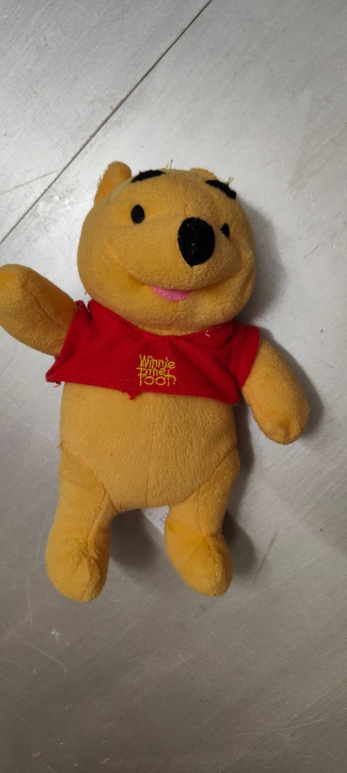 Peluche Winnie l'ourson - photo numéro 2