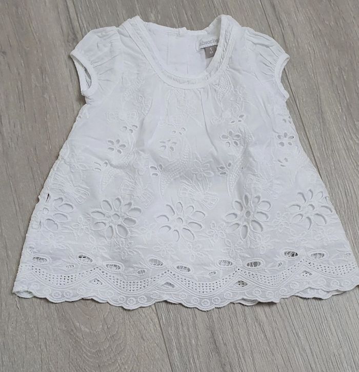 Robe neuve 1 mois Absorba