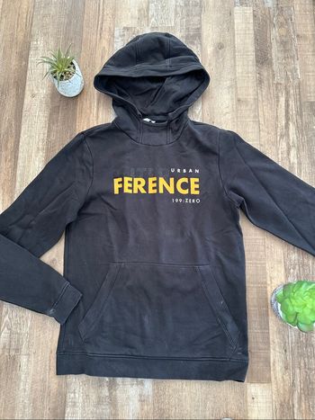 - Sweat Jack & Jones   (C) - Taille S  - bon état, tache