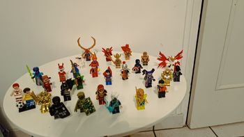 Lego figurines