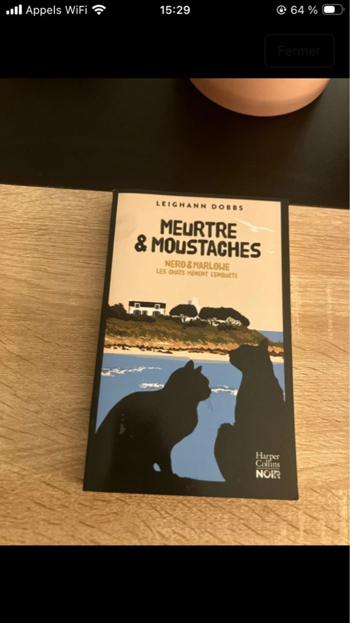 Meurtre & moustaches