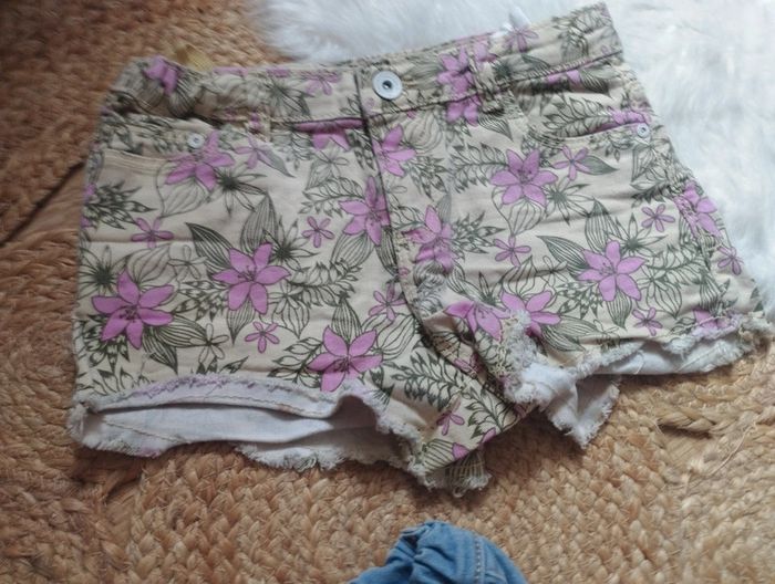 Lot shorts jeans 7/8ans - photo numéro 9