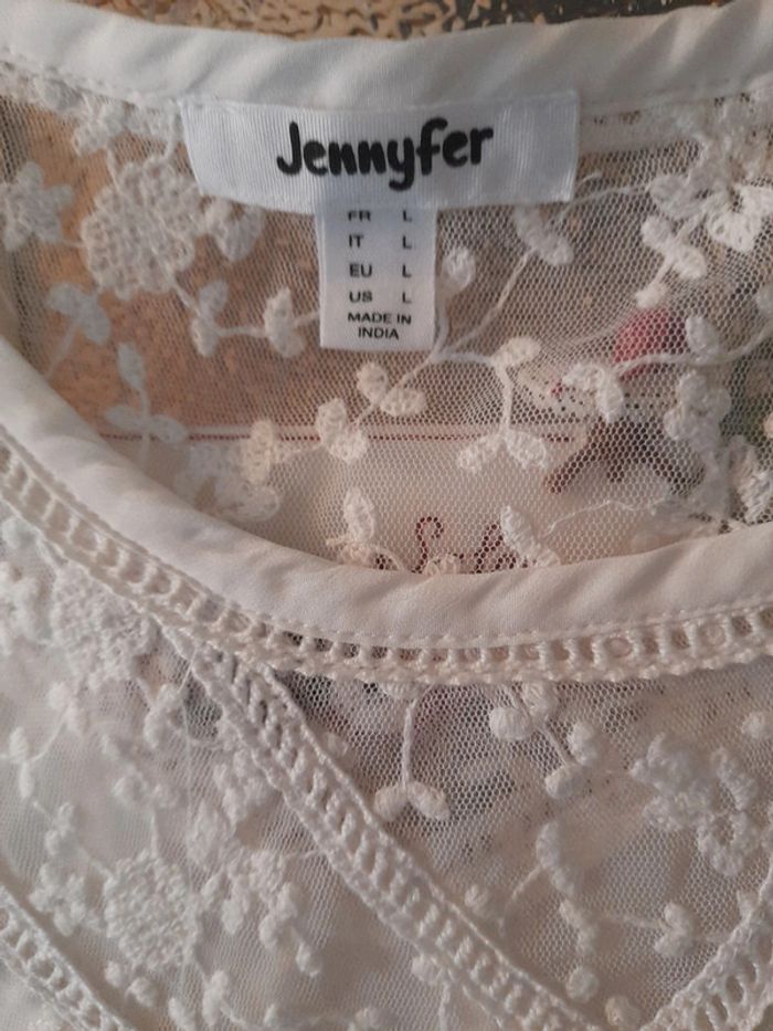 Joli haut dentelle - photo numéro 3