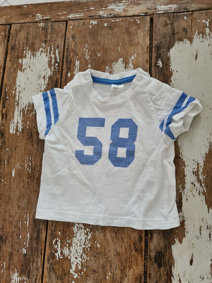 Lot trois t-shirts manches courtes 1 mois et 3 mois - photo numéro 2