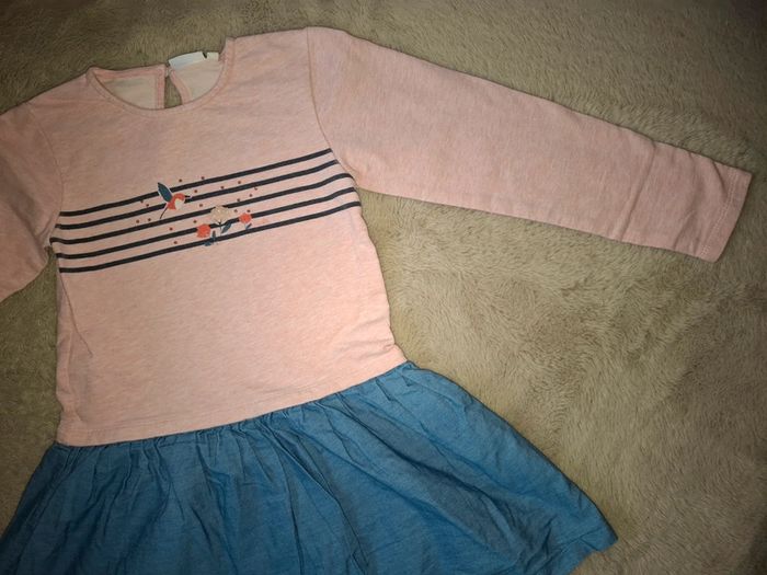 Robe rose et bleu noukies 7/8 ans - photo numéro 3