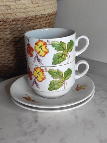 Tasses en porcelaine année 60/70