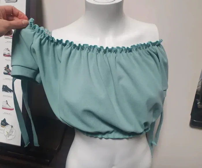 Top vert d'eau col échancré taille 38 New look