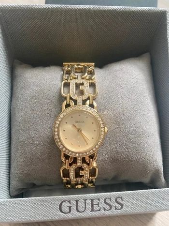 Montre pour femme Guess