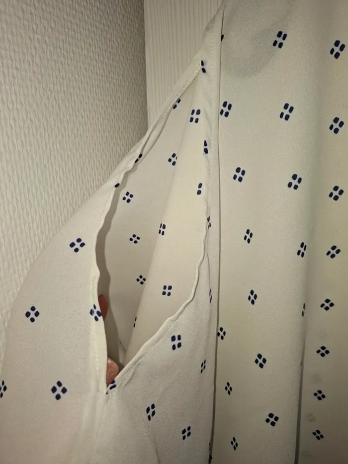Tunique légère blanche motifs bleus - photo numéro 4