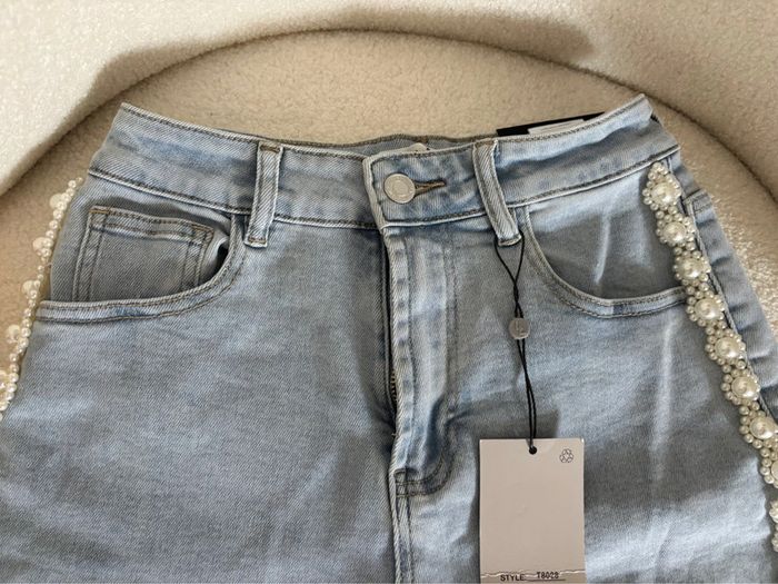 Short en jean perles neuf taille xs - photo numéro 3