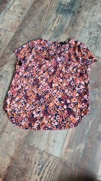 Blouse h&m taille 36 en très bon état 🙂