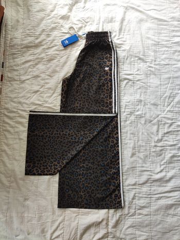 Pantalon adidas leopard oversize taille XXL