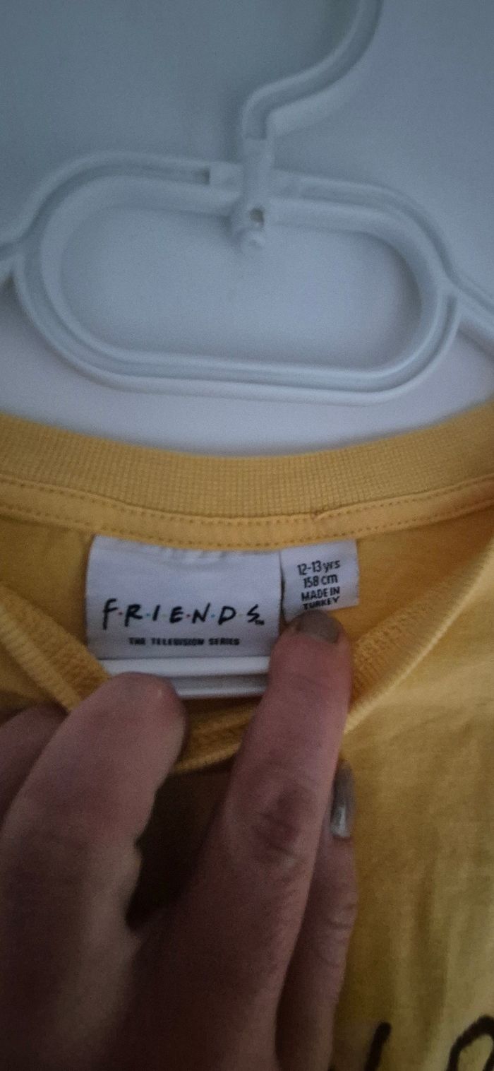 T-shirt friends 12 ans - photo numéro 4