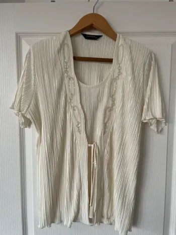 Haut volant léger blanc/crème/beige