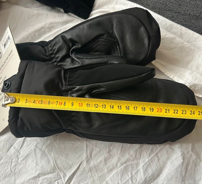 Moufles Obermeyer taille S/M junior (taille L ) longueur poignée 17,5 cm longueur totale 24 cm - photo numéro 13