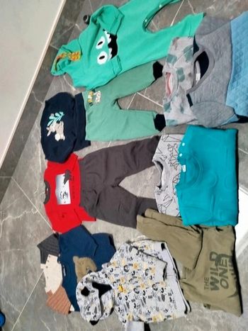 Lot complet vêtements ensemble bébé garçon 12/18 mois