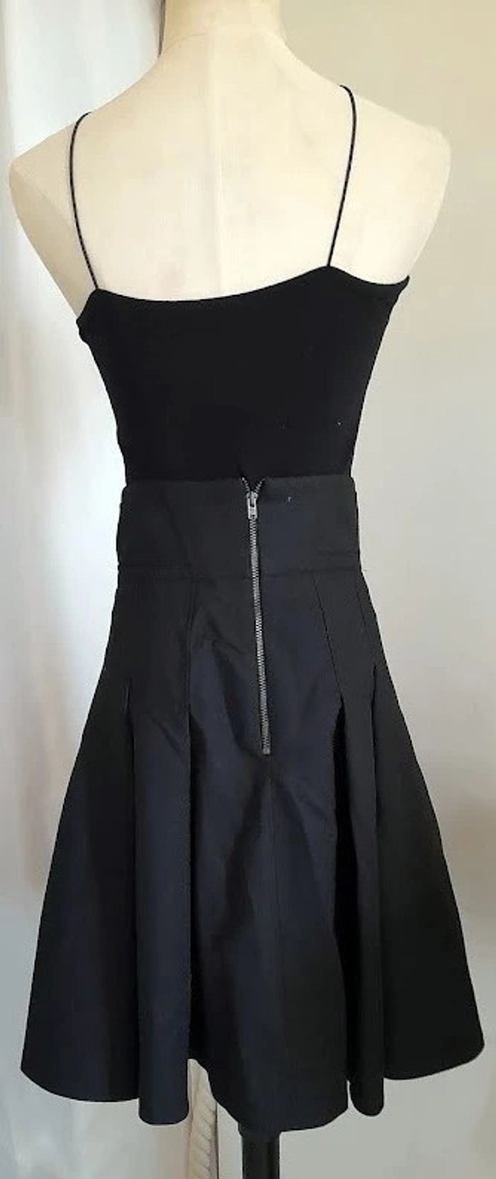 Petite jupe noire taille haute laine - photo numéro 2