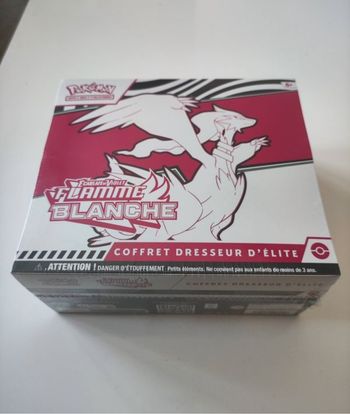 ETB Flamme Blanche 10.5 Pokémon